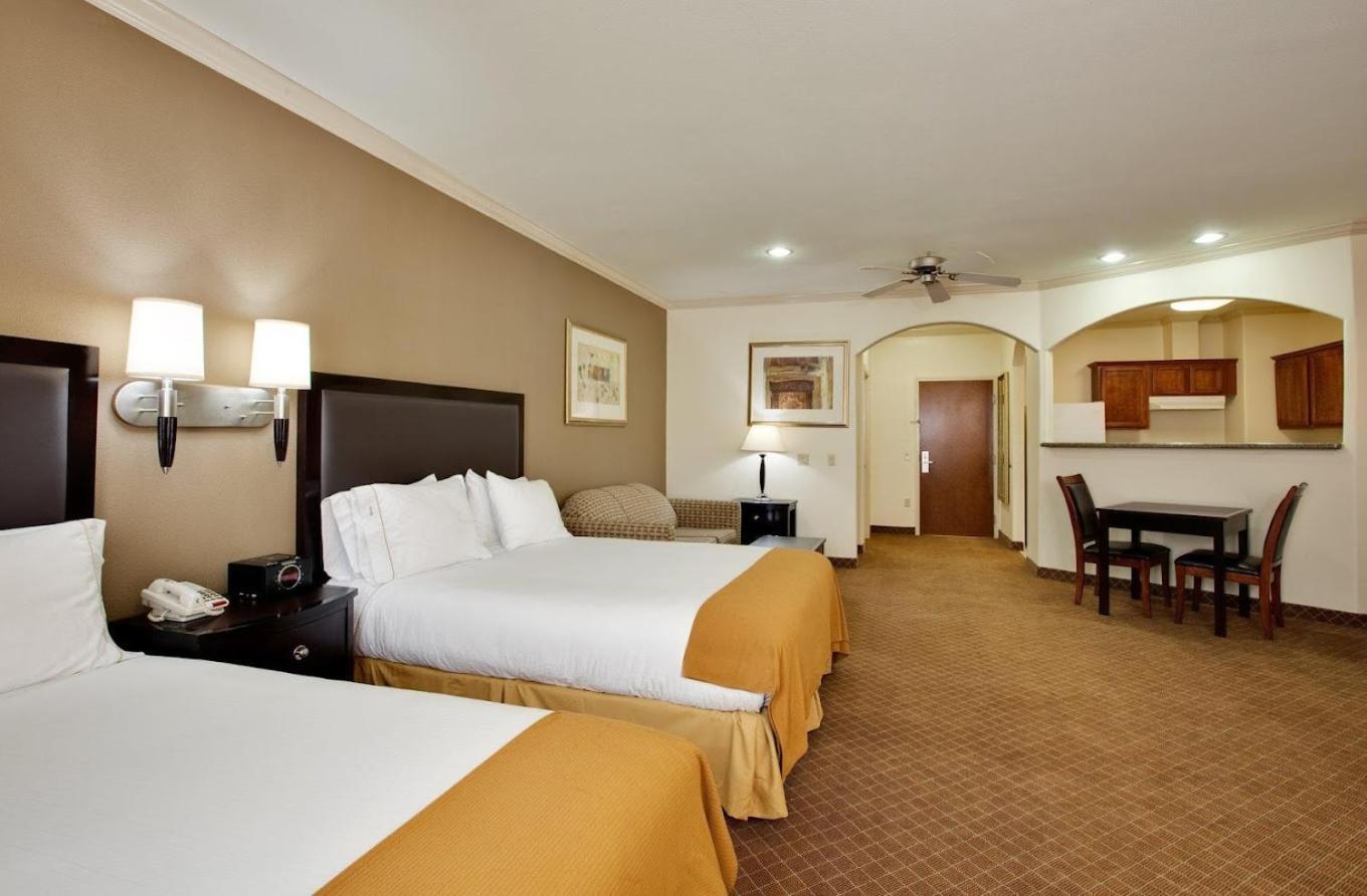 Aspen Grand Hotel Laporte La Porte Buitenkant foto